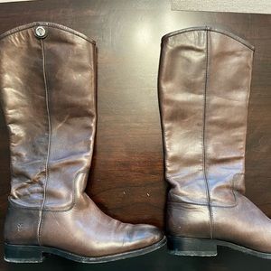 Frye Melissa button 2 boots size 8 lightly worn. Great condition.